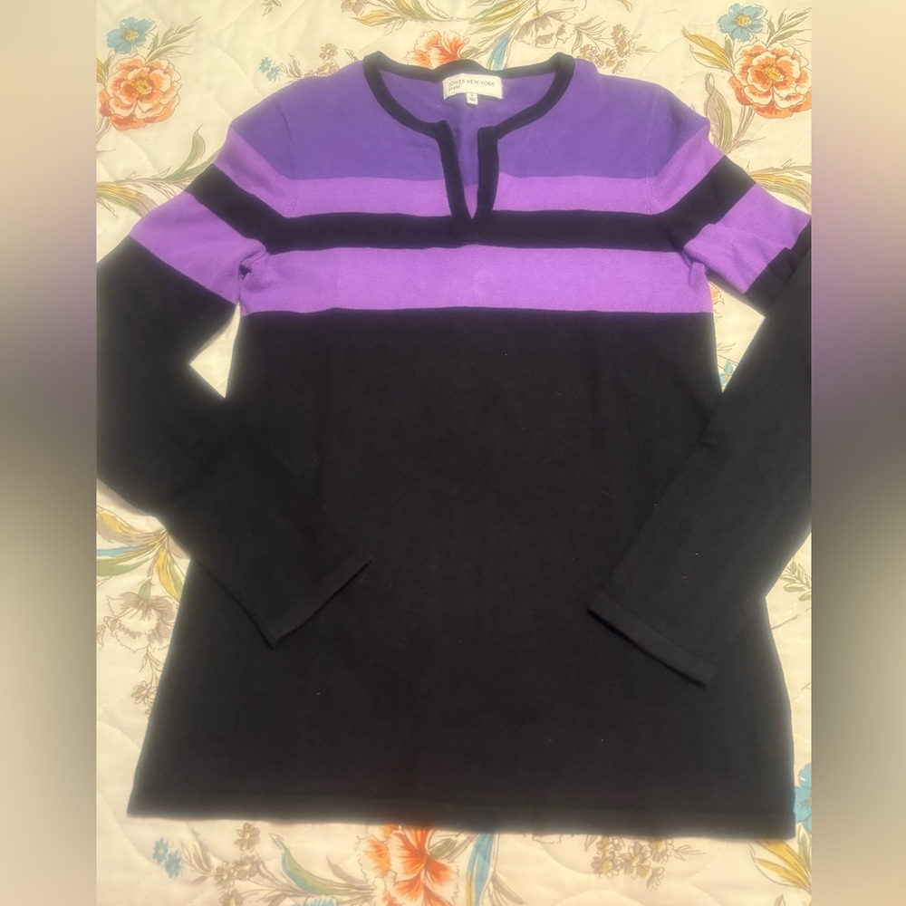 Women’s S Jones NY sweater